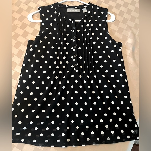 Liz Claiborne Women’s Black and White Sleeveless Pleated Front Top S - Picture 1 of 5